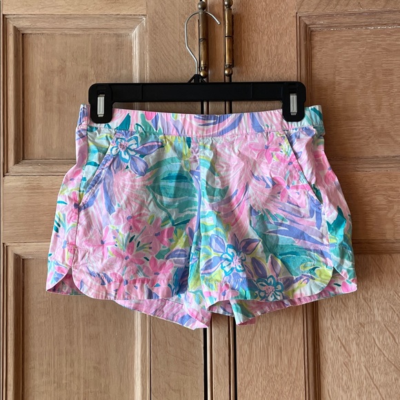Lilly Pulitzer Pants - Adorable Lilly Pullitzer shorts, Size XXS